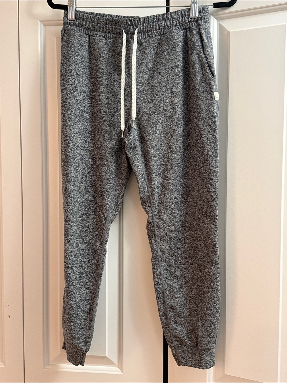 Vuori Performance jogger